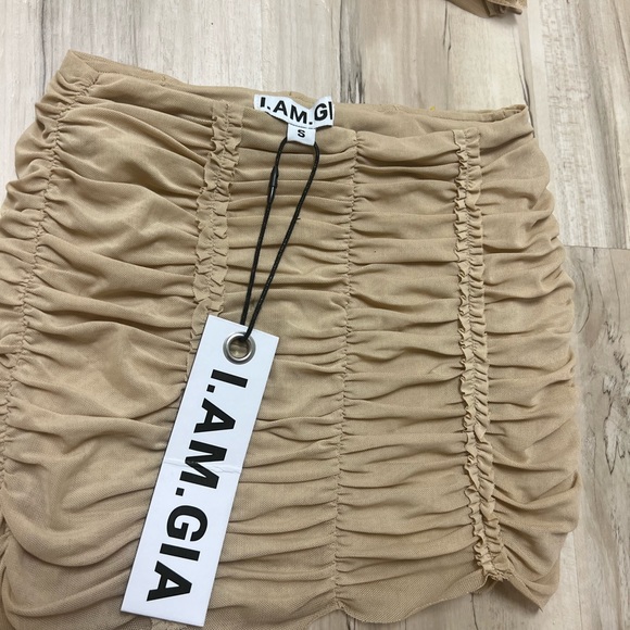 Outfit. I. AM. GIA SET OF TOP AND SKIRT. Brand new, with tags on - Picture 7 of 8